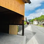 Slovenian House Vida 3*