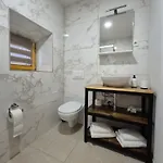 Slovenian House Vida 3* בלד