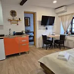 Slovenian House Vida