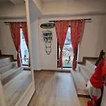 Slovenian House Vida 3* בלד