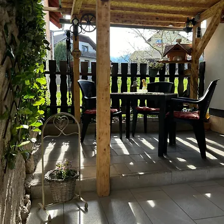 Slovenian House Vida Couette-café 3*