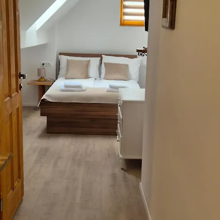 Slovenian House Vida *