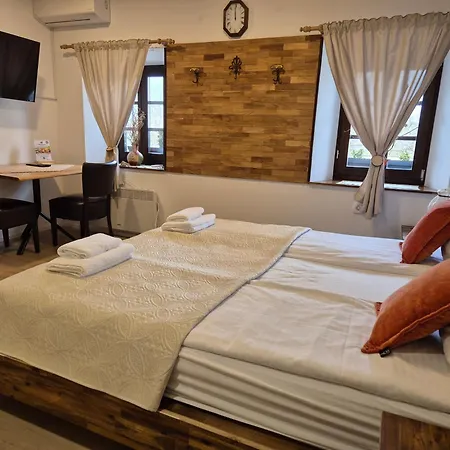 Slovenian House Vida 住宿加早餐酒店