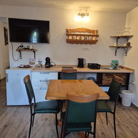 Slovenian House Vida 3* Bled