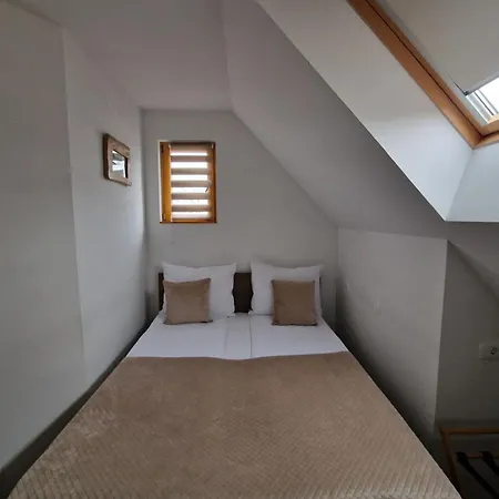 לינה וארוחת בוקר Slovenian House Vida בלד