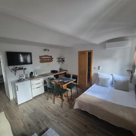 Couette-café Slovenian House Vida 3*