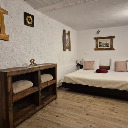 Slovenian House Vida 3* Bled