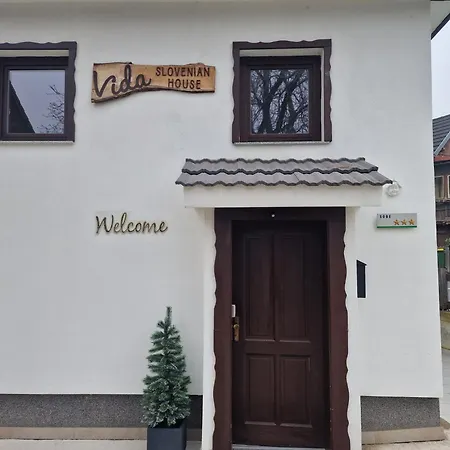 Slovenian House Vida Couette-café 3*