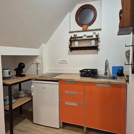 Slovenian House Vida 3*