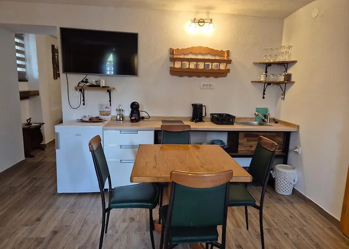 Slovenian House Vida 3* Bled